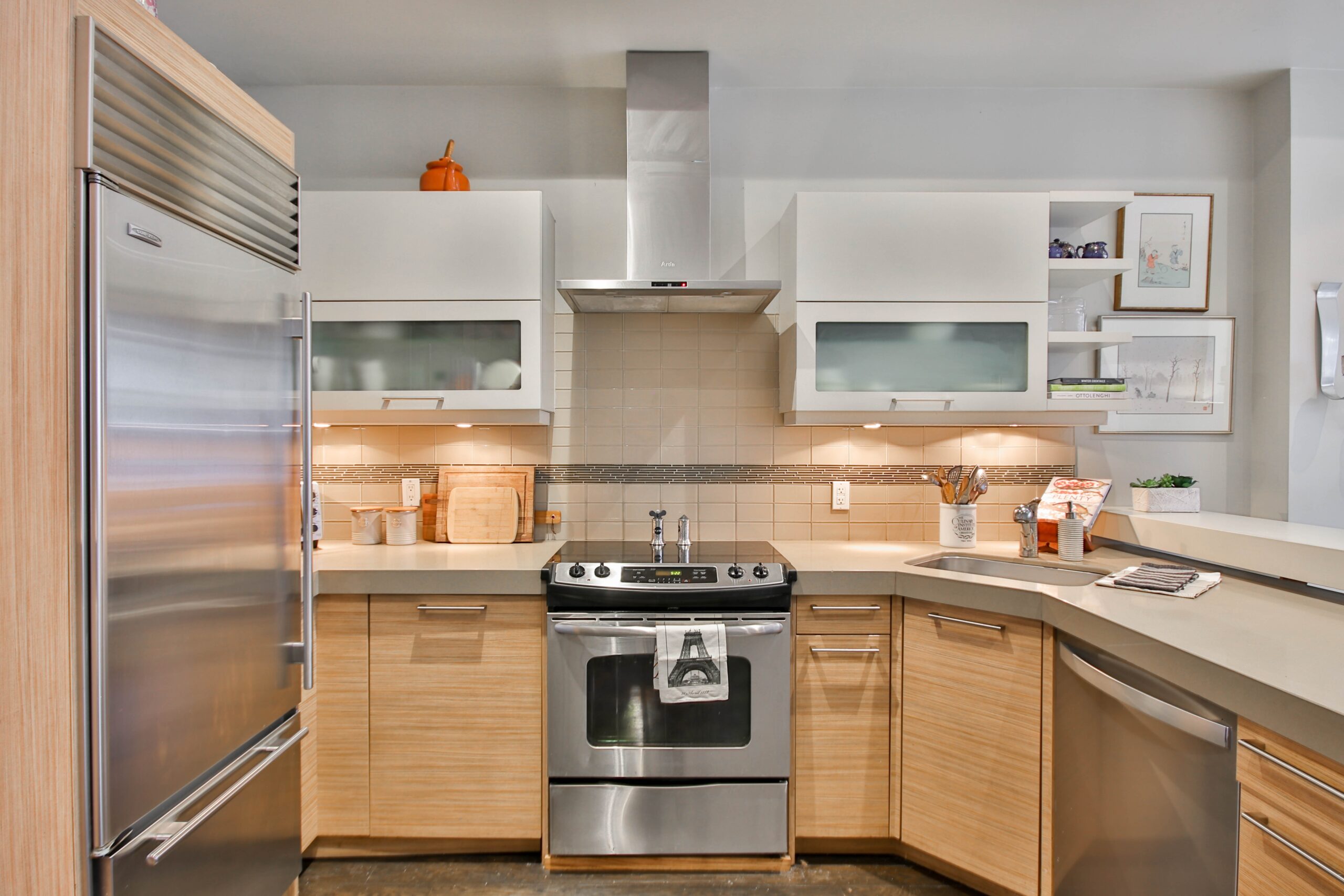 Budget-Friendly Tips For Designing Modular Kitchen - Plywood Modular Kitchen